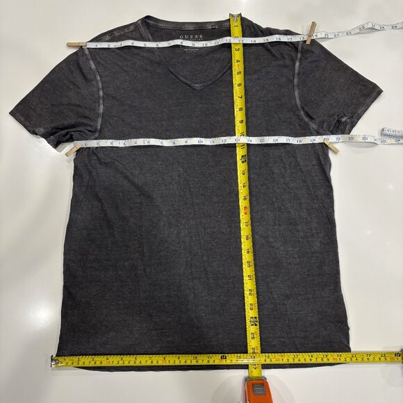 Guess Large 100% Cotton V Neck Short Sleeve Gray Grey The Washed Tee T Shirt - Picture 8 of 8